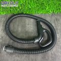 جاروبرقی آاگ مدل AB81A2DG دارای لوله ی خرطومی