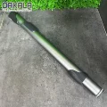 جاروبرقی آاگ مدل VX82-1-ALR دارای دسته ی آرگونومیک